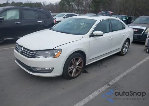 2014 Volkswagen Passat 1.8T Sel Premium z USA, uszkodzony, nr VIN 1VWCT7A38EC081676